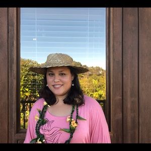 Meet your Posher, Lealani